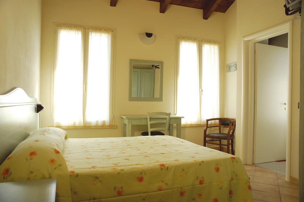 Albergo Del Po Viadana Exterior photo